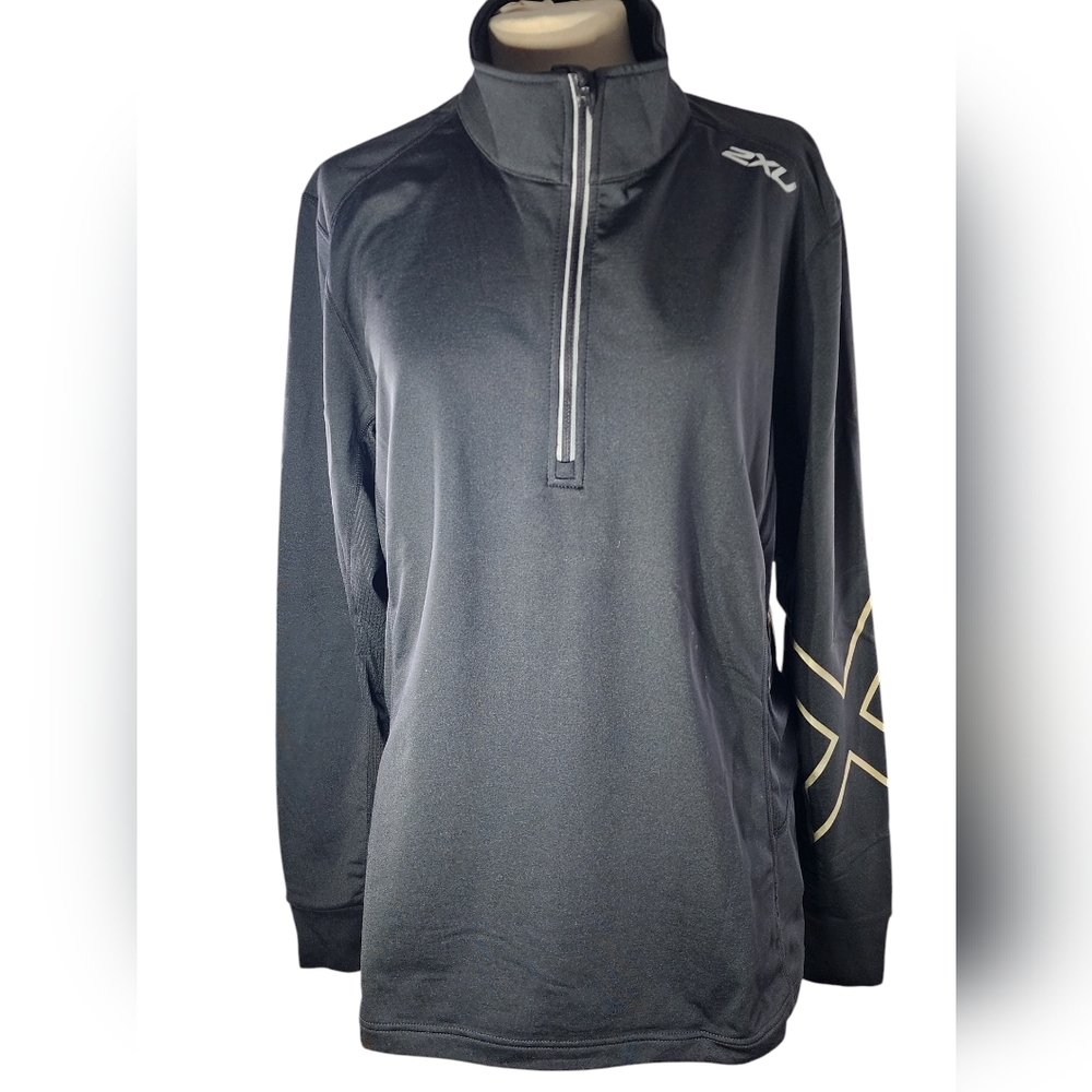 2XU Black Quarter-Zip with Gold Details